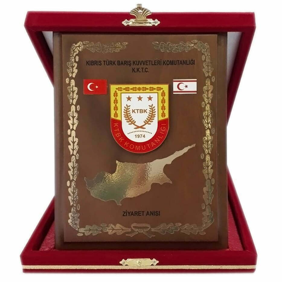 Kadife Kutulu Lazer Kesim Uv Baskılı Ahşap Askeri Plaket