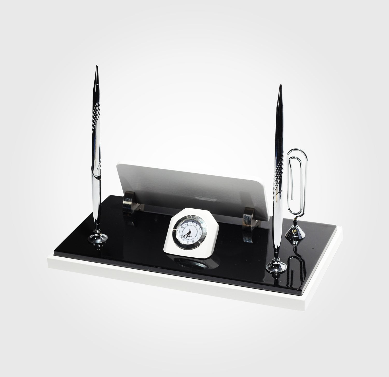 Siyah Beyaz Masa İsimliği - 6011 2 Ahsap Masa Isimlikleri Kod 6011 2