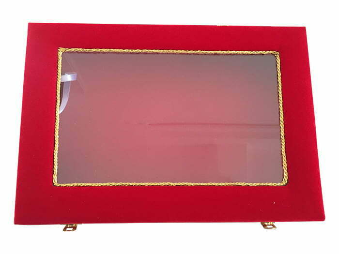 Camlı Kadife Sancak, Şehit Ailesi İçin Bayrak Kutusu