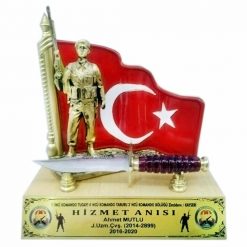 Classic Shop 37 Komando Figürlü ve Komando Bıçaklı Türk Bayraklı Plaket