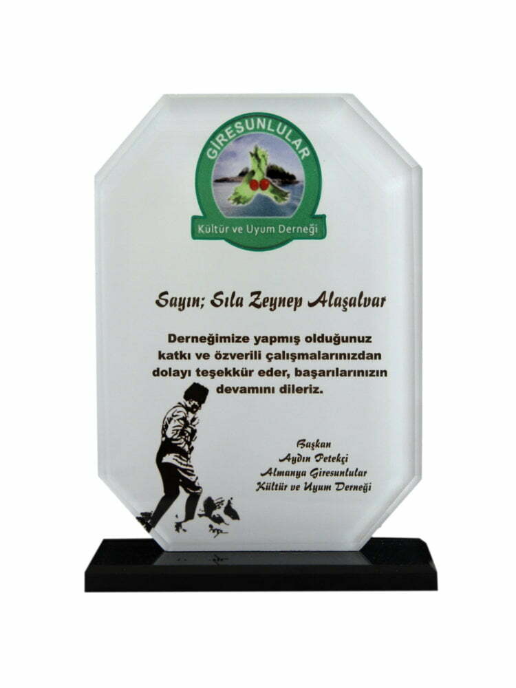 Kişiye Özel Teşekkür ve Başarı Kristal Plaket - IR07