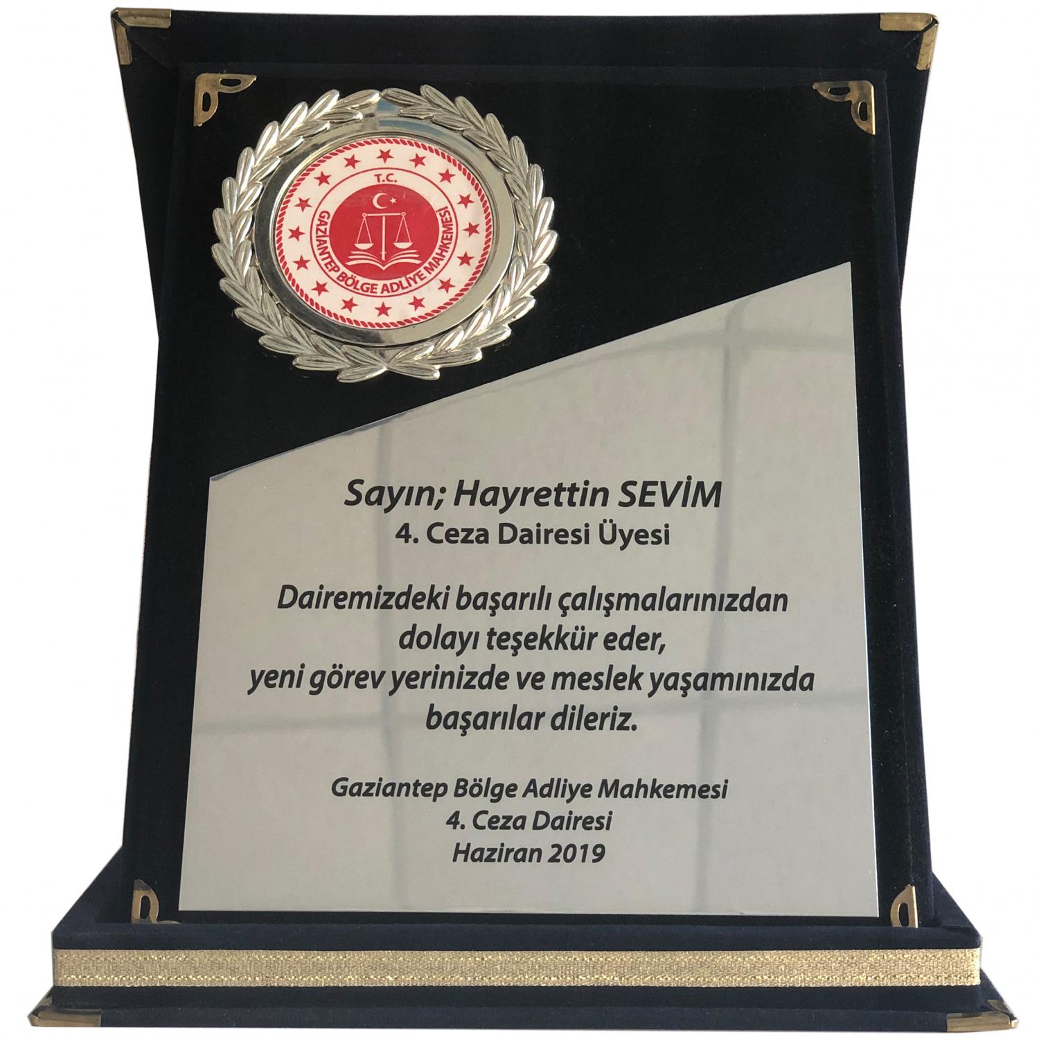 Fasetli Siyah Kadife Teşekkür ve Başarı Albüm Plaketi 1 Fasetli Siyah Kadife Teşekkür ve Başarı Albüm Plaketi