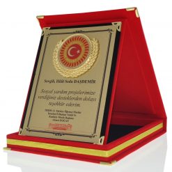 Kırmızı Kadifeli Fasetli Teşekkür Albüm Plaketi