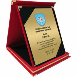 Alternative view of Kırmızı Özel Tasarım Başarı ve Teşekkür Albüm Plaketi