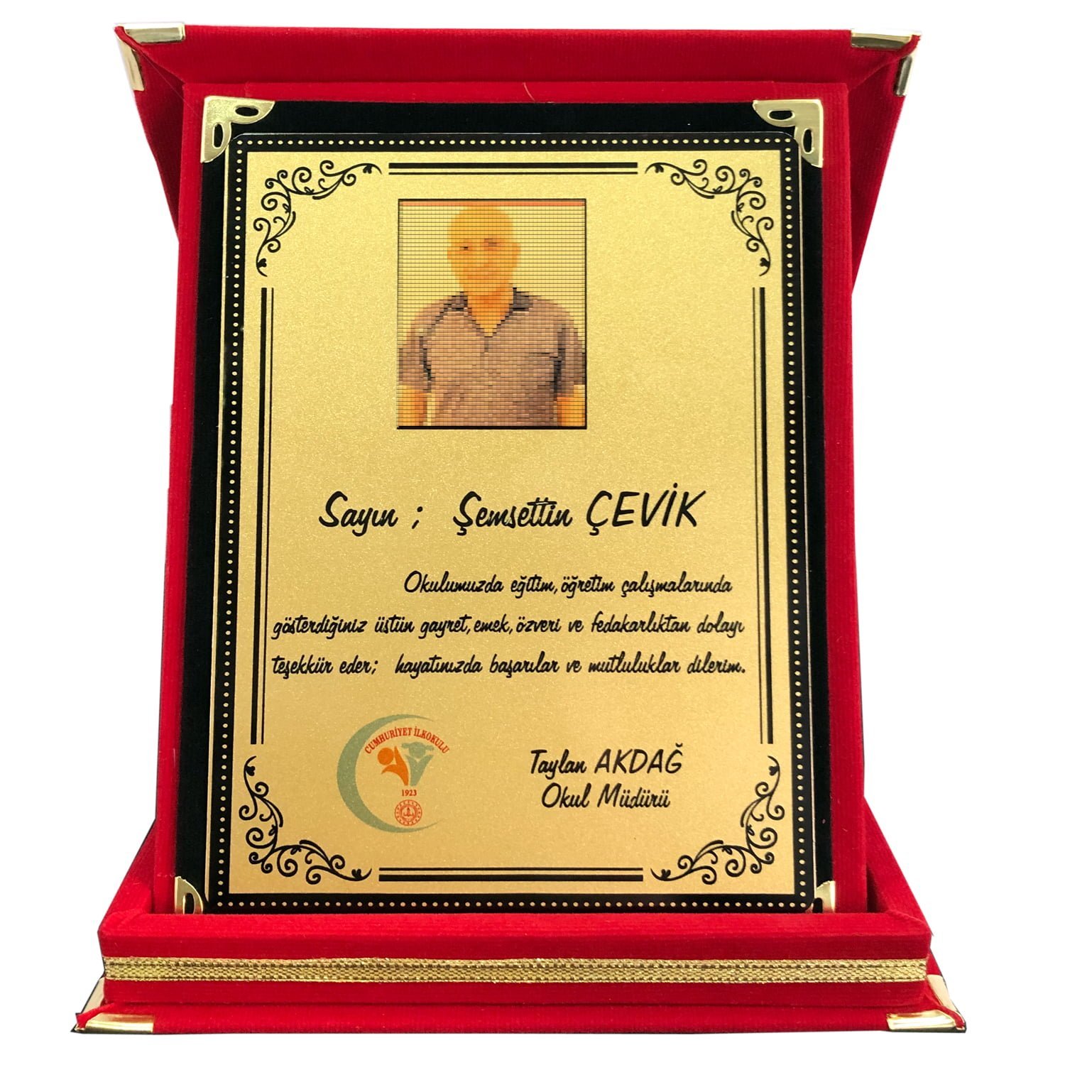 Öğretmenlere Özel Kırmızı Kadife Plaket 3 Öğretmenlere Özel Kırmızı Kadife Plaket - Görsel 3