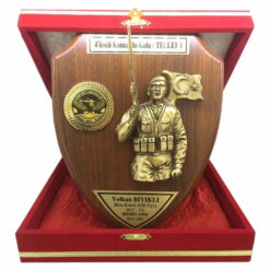 Askeri Komando Figürlü Hizmet Anısı Kalkan Plaket Şilt