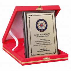 Kırmızı Kadife Kutulu Polis Emniyet Ahşap Plaket