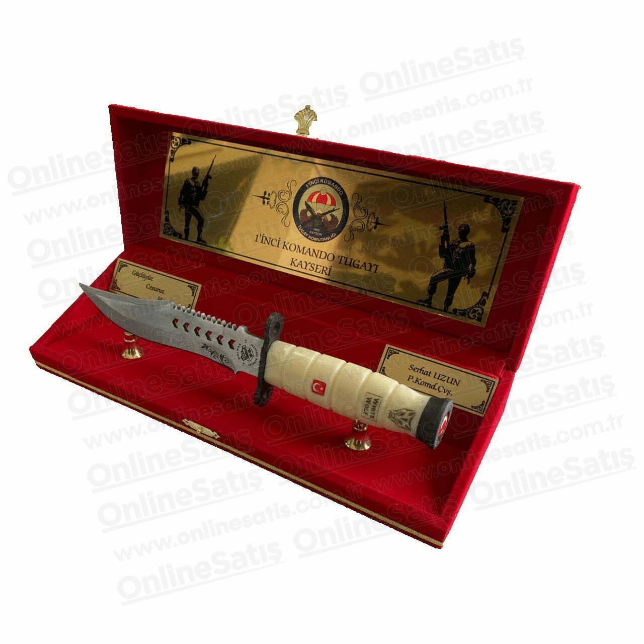 Kadife Kutulu Beyaz Büyük Bıçaklı Plaket