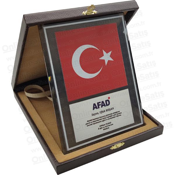 Türk Bayraklı Deri Kutulu Albüm Kristal Plaket 1 Türk Bayraklı Deri Kutulu Albüm Kristal Plaket