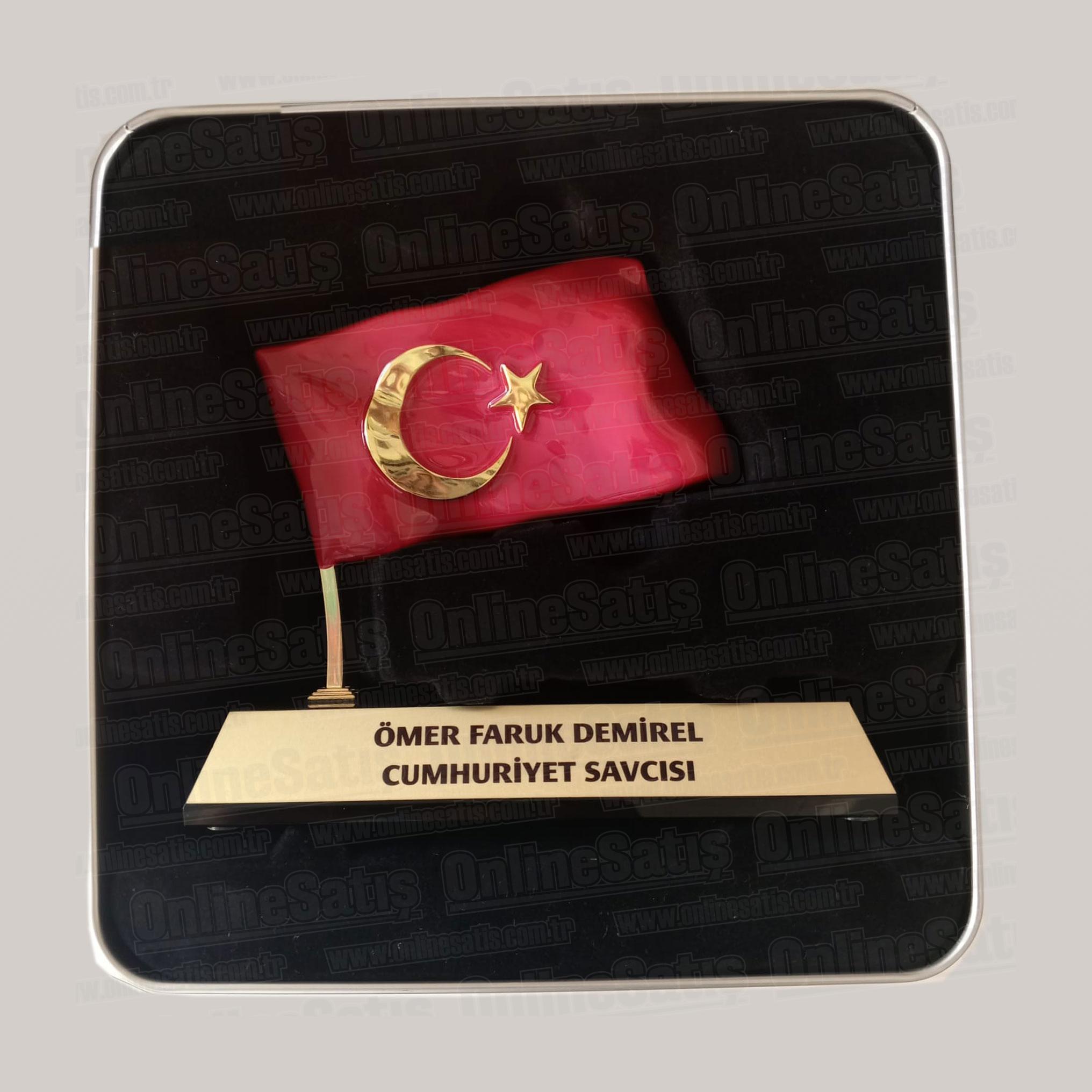 Türk Bayrağı Figürlü Metal Alt Kaideli Kristal Plaket 4 Türk Bayrağı Figürlü Metal Alt Kaideli Kristal Plaket - Görsel 4
