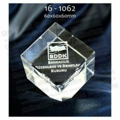 Classic Shop 38 3D Kristal Hediye Ürünler - Piramit