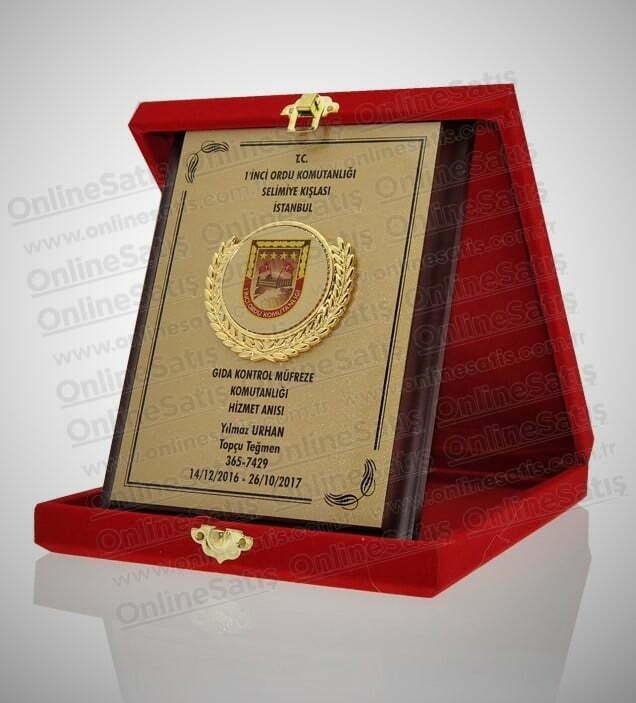 Kırmızı Kadife Kutulu Fasetli Ahşap Plaket