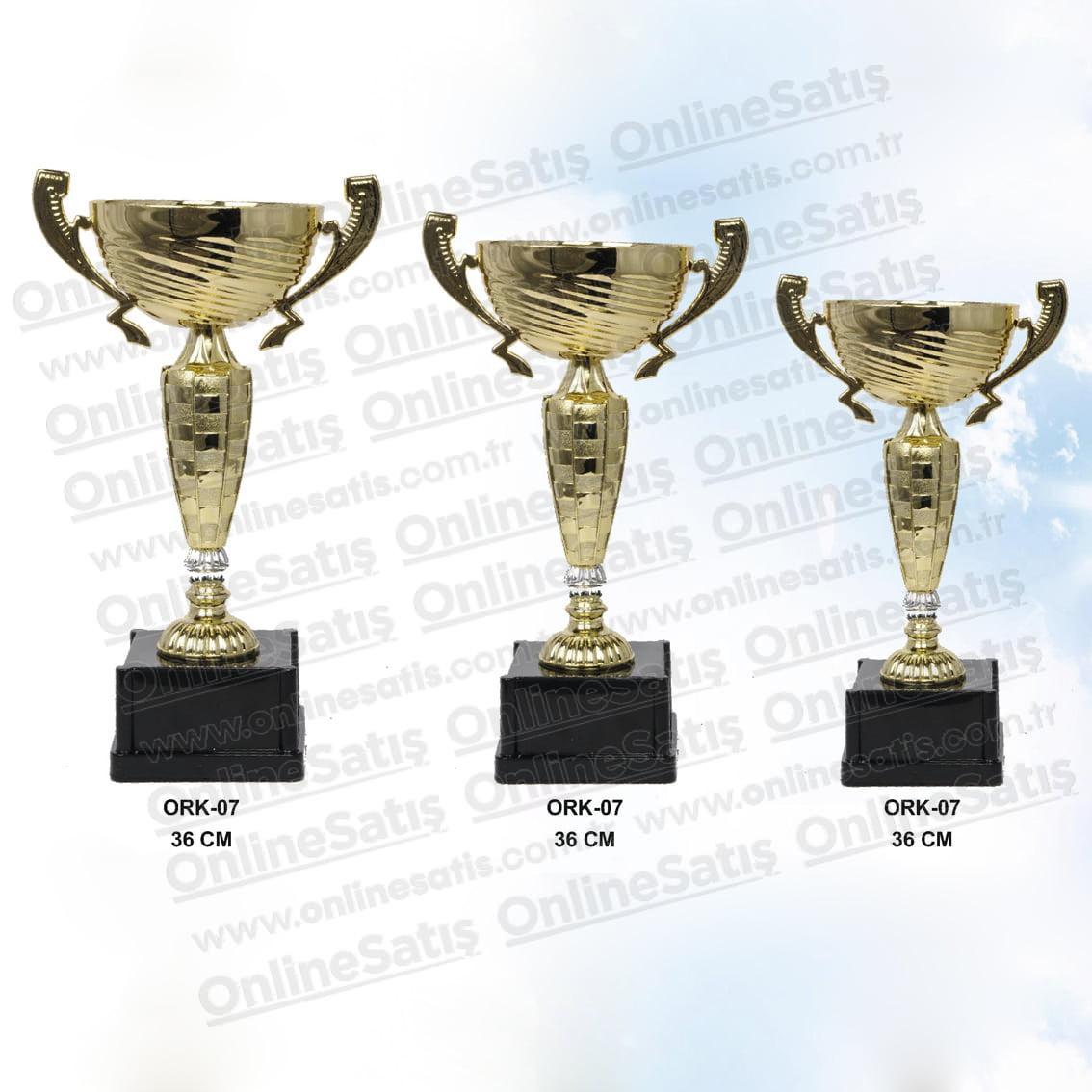 Altın Üçlü Ödül Kupası Set 36-33-32 CM 1 Altın Üçlü Ödül Kupası Set 36-33-32 CM