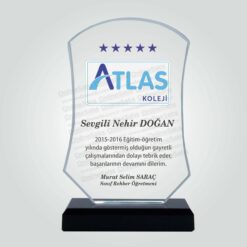 Kristal Cam Özel Okul Kolej Eğitimi Yılı Başarı ve Tebrik Plaketi