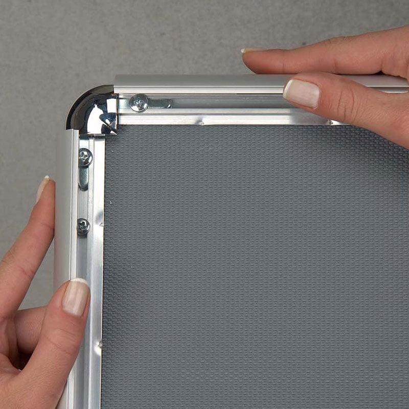 B1 Alüminyum Çerçeve Rondo Köşe (70x100cm) 6 B0 Alüminyum Çerçeve Rondo Köşe (100x140cm)