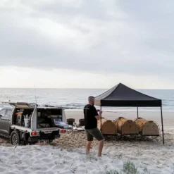 Stand Çadırı 3×3 m. (A Pano ve Yelken Bayraklı)