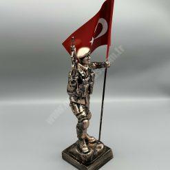 40 Cm Bayraklı Komando Heykeli