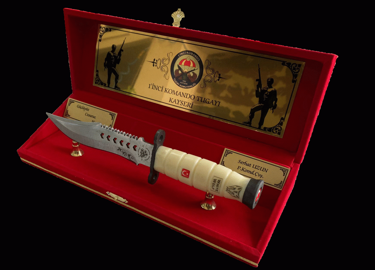 Kadife Kutulu Beyaz Bıçaklı Büyük Plaket