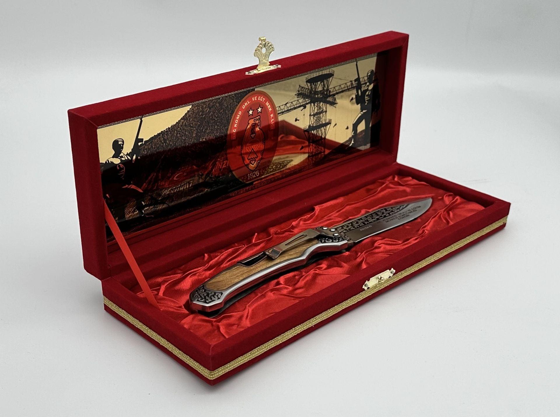 Kadife Kutulu Çakılı Plaket