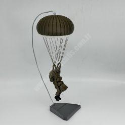 Paraşütçü Heykeli Serbest