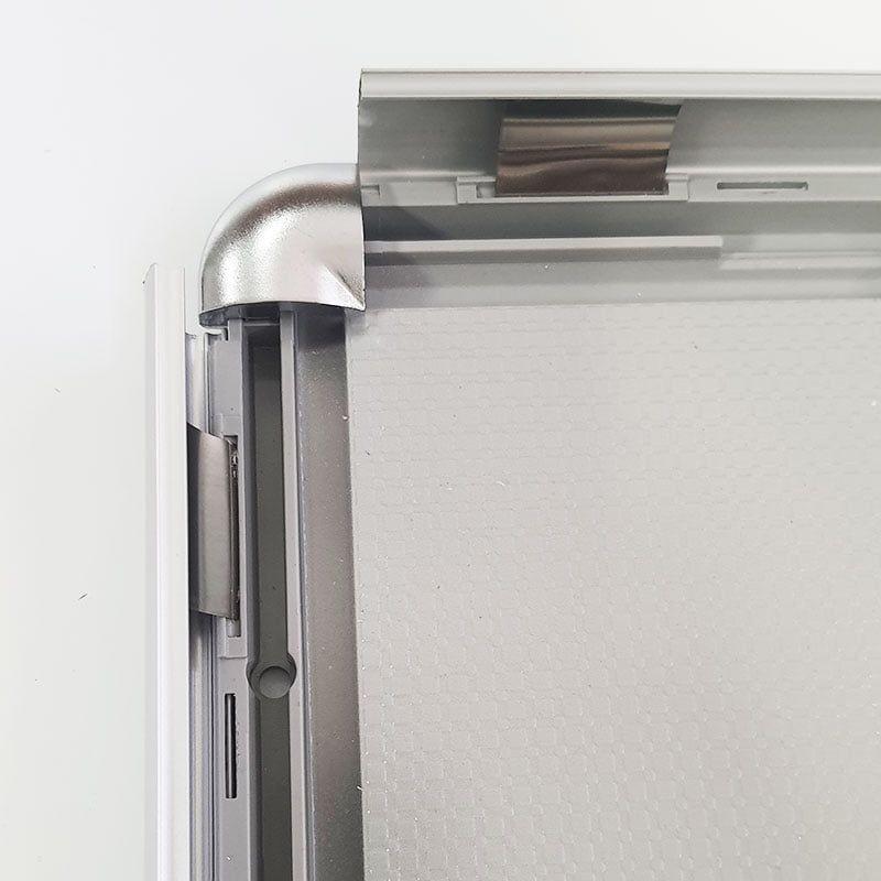 A3 Alüminyum Çerçeve Rondo Köşe (30x42cm) 8 A3 Alüminyum Çerçeve Rondo Köşe (30x42cm)