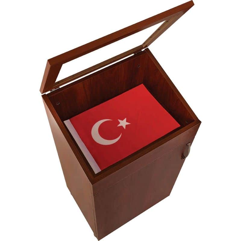 Ahşap Kapaklı Bayrak Dolabı