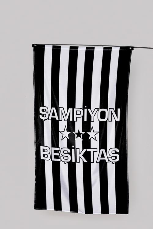 Beşiktaş Büyük Bina & Balkon Bayrağı (Dikey Asma) 5 Beşiktaş Büyük Bina & Balkon Bayrağı (Dikey Asma)