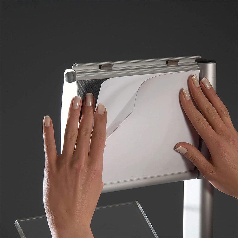 Zig-Zag Broşürlük Tek Ayaklı Alınlıklı 11 Zig-Zag Broşürlük Tek Ayaklı Alınlıklı