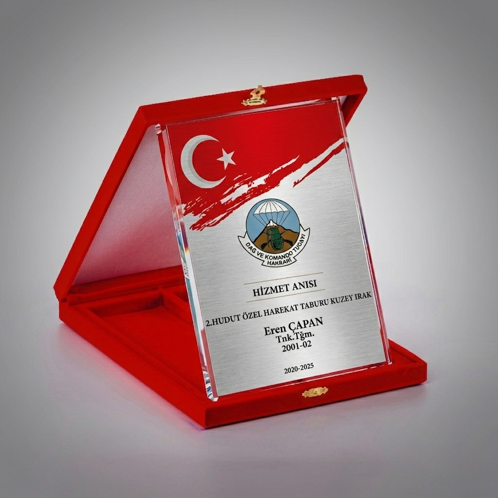 Kişiye Özel Kadife Kutulu Cam Askeri Hizmet Anısı Plaketi 1 Kişiye Özel Kadife Kutulu Cam Askeri Hizmet Anısı Plaketi
