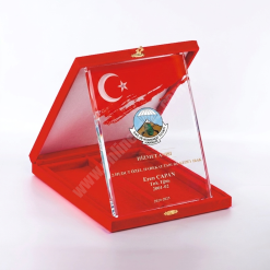 Alternative view of Kişiye Özel Kadife Kutulu Cam Askeri Hizmet Anısı Plaketi